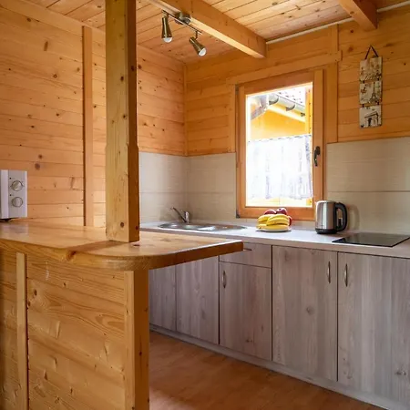 Lodge Drewniane Tomasz *